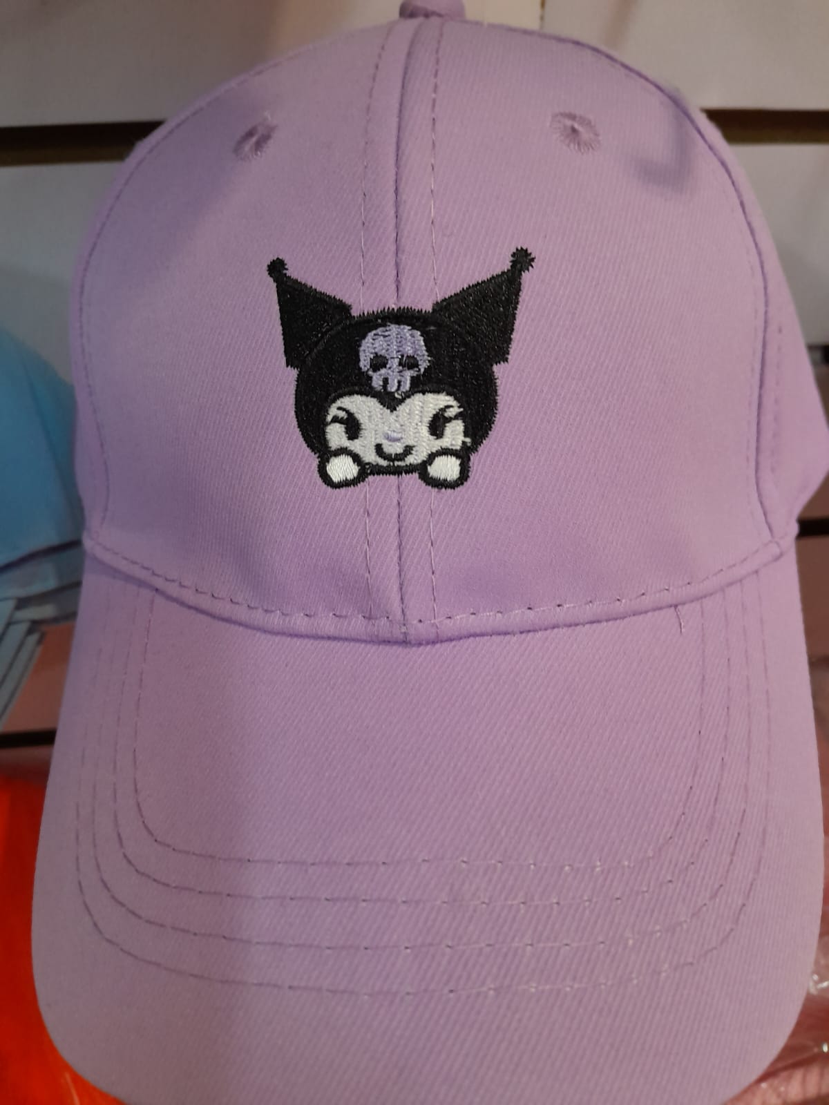 Gorra kuromi niña