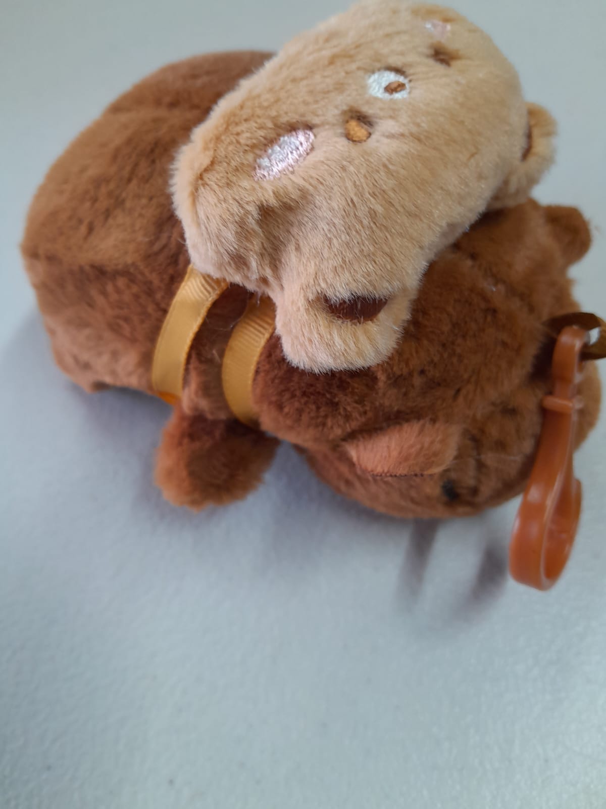 Llavero capybara oso