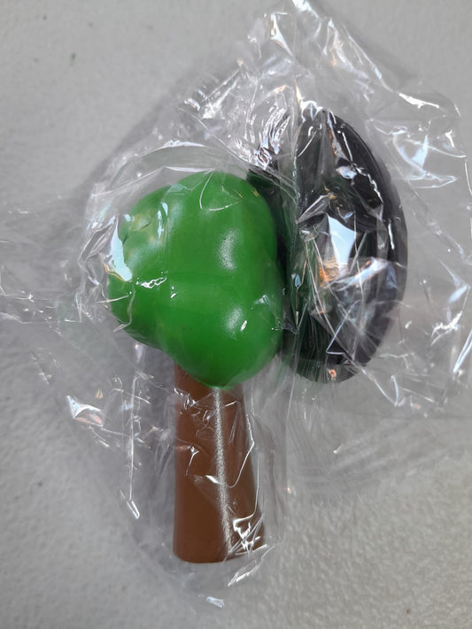 Figura Sprunki árbol verde 10 cm con base